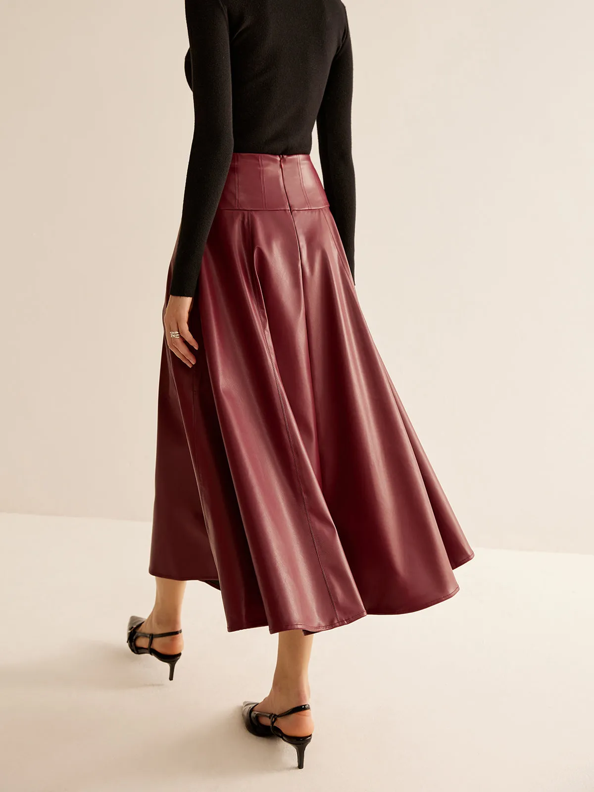 Back Zipper Pleated Faux Leather Skirt