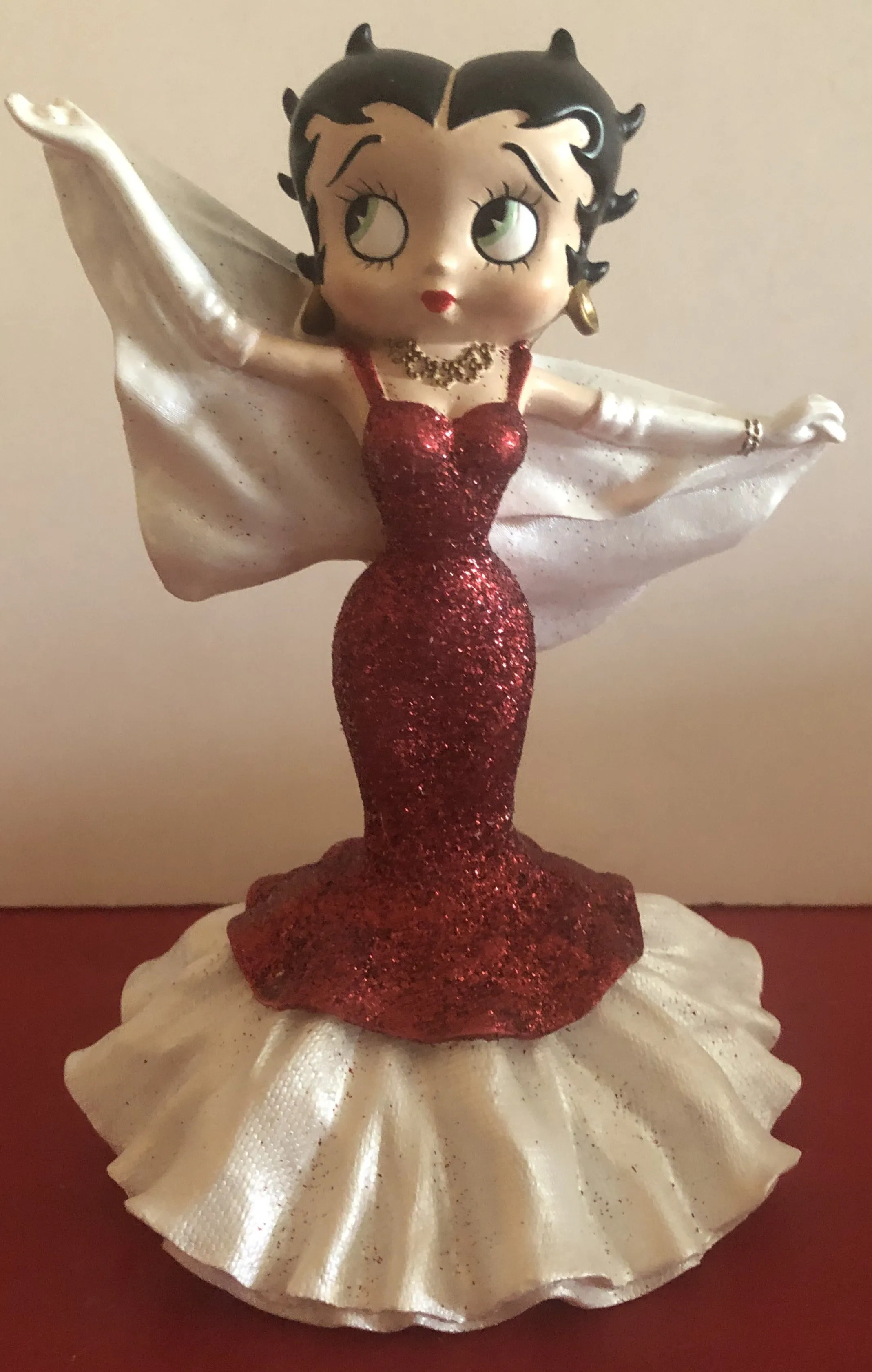 Betty Boop Mermaid Glitter Dress Figurine               Retired hard to find.