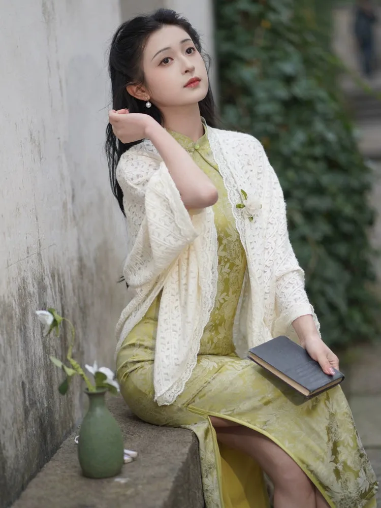 Cheongsam Shawl, Solitaire