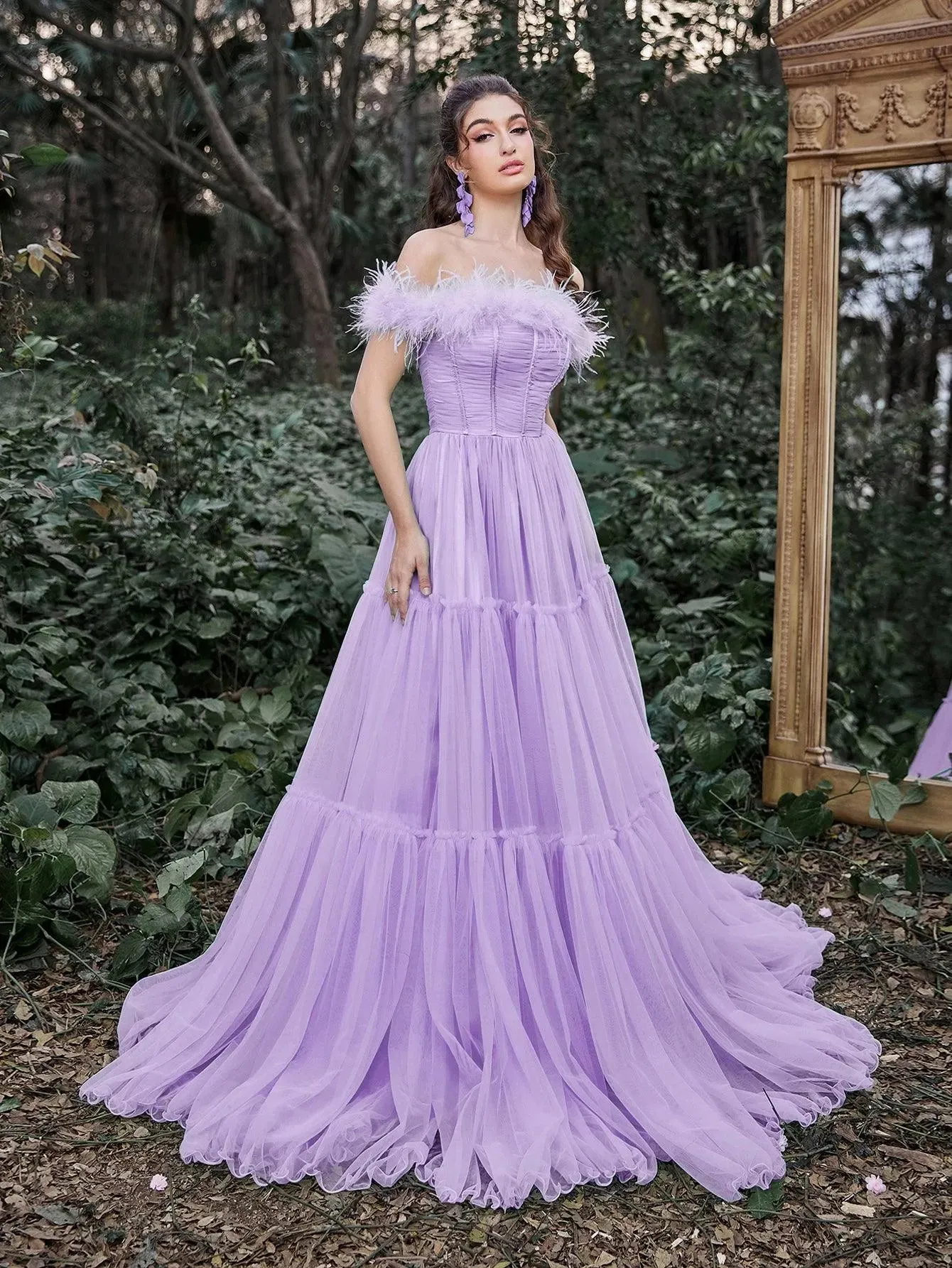 Elegant Feather Trim Off Shoulder Layered Tulle Prom Dress