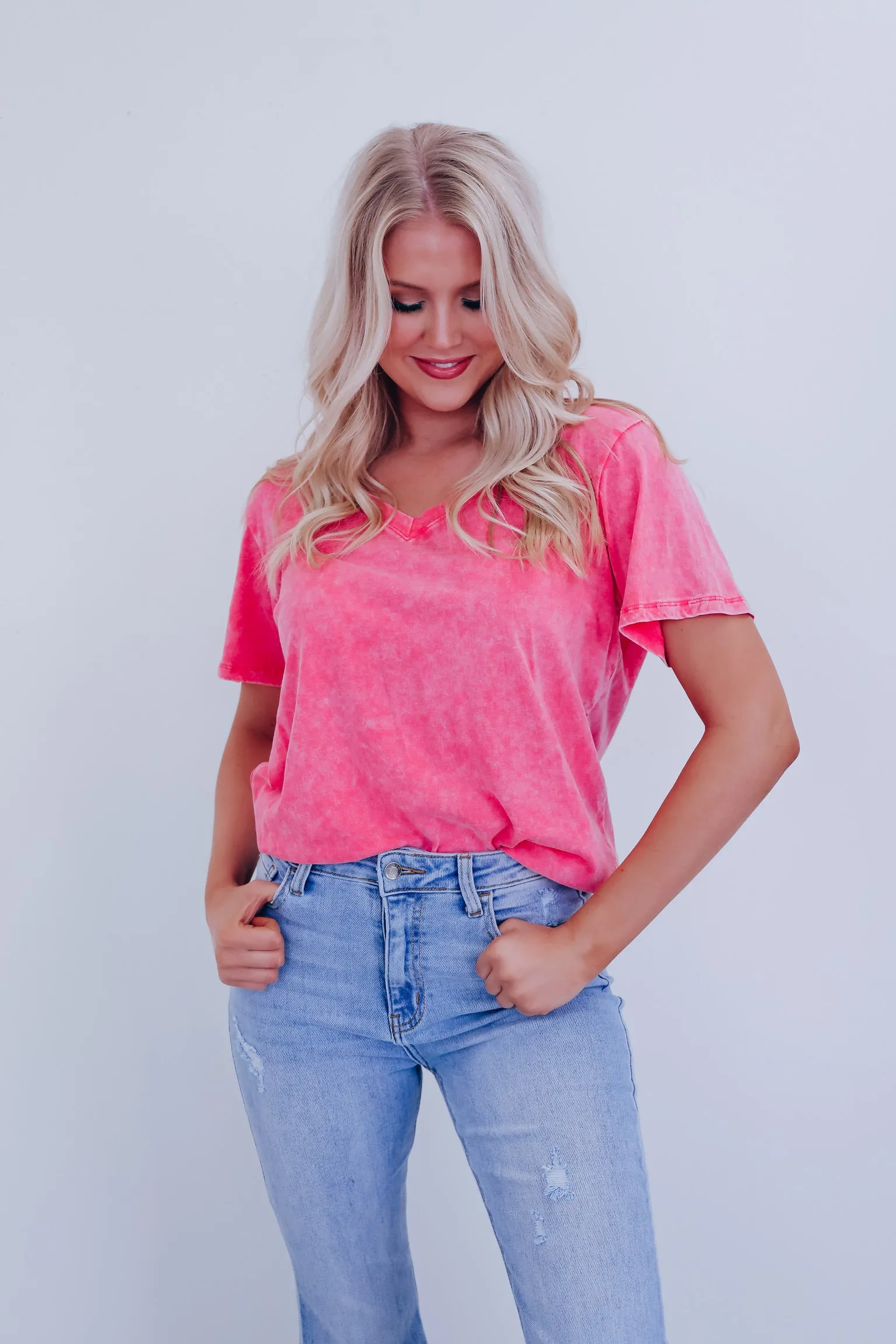 Evie V-neck Acid Washed Top - Pink