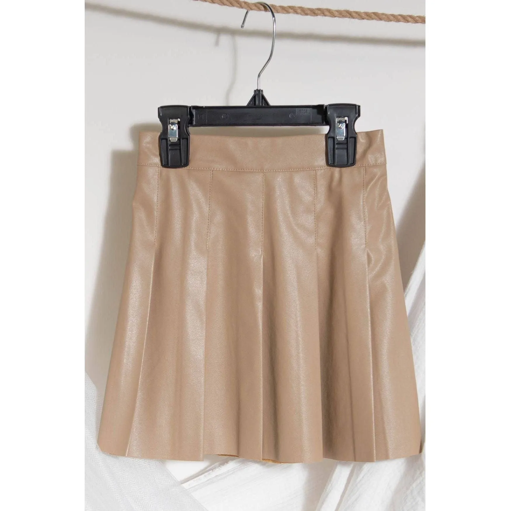 KIDS PU LEATHER PLEATED MINI SKIRT