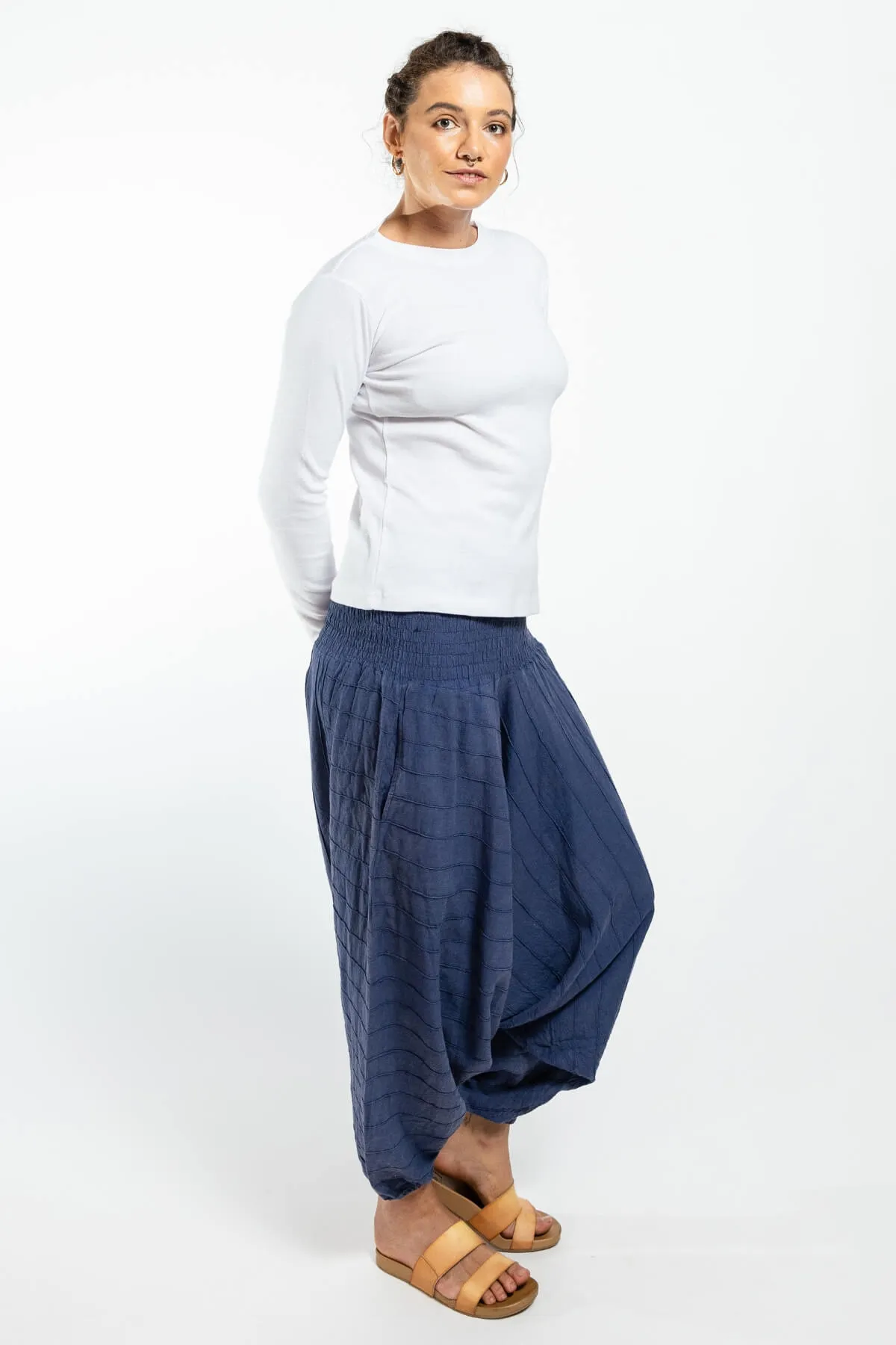 Low Crotch Pants Pintuck - Blue