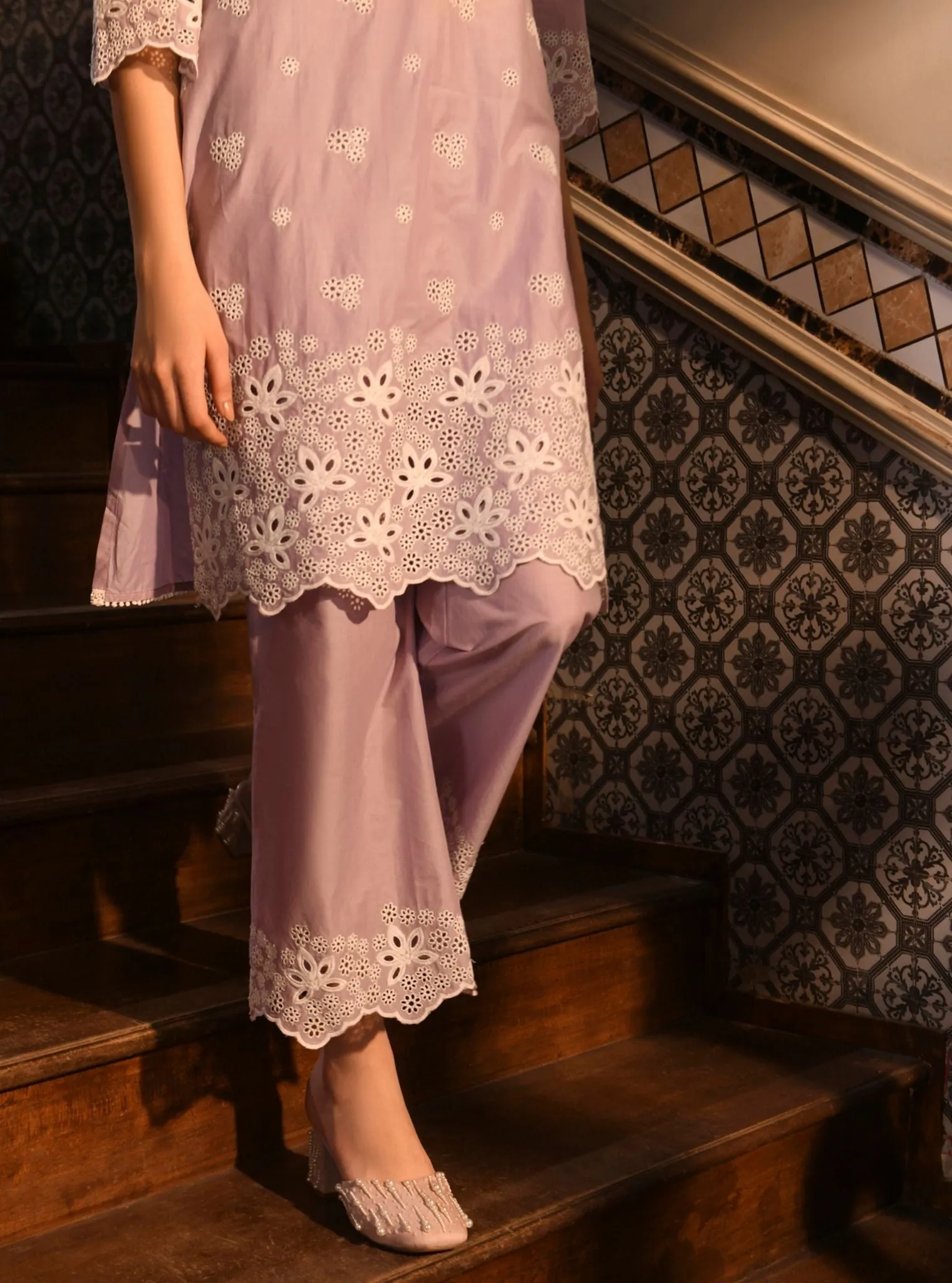 Mulmul Cotton Effat Lilac Kurta With Mulmul Cotton Effat Lilac Pant