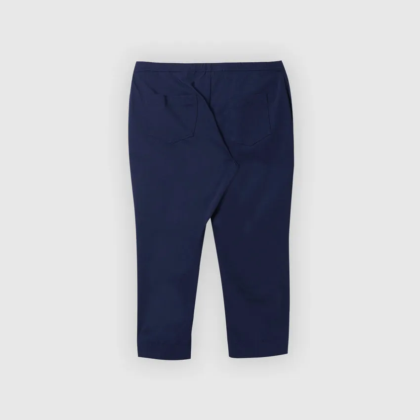 Signature Ultra-Stretch Cropped Pants