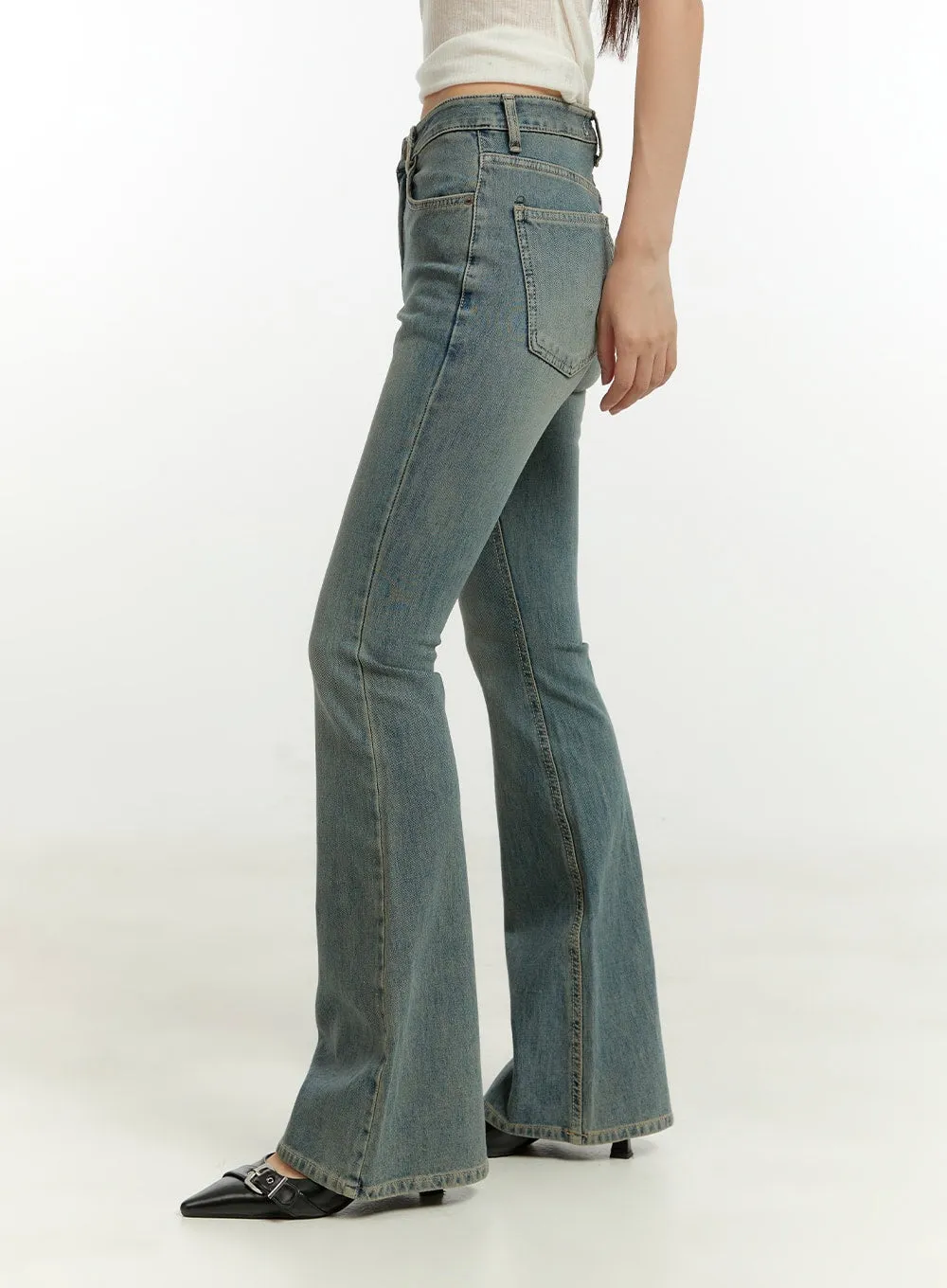 Washed Low Rise Bootcut Jeans CU426