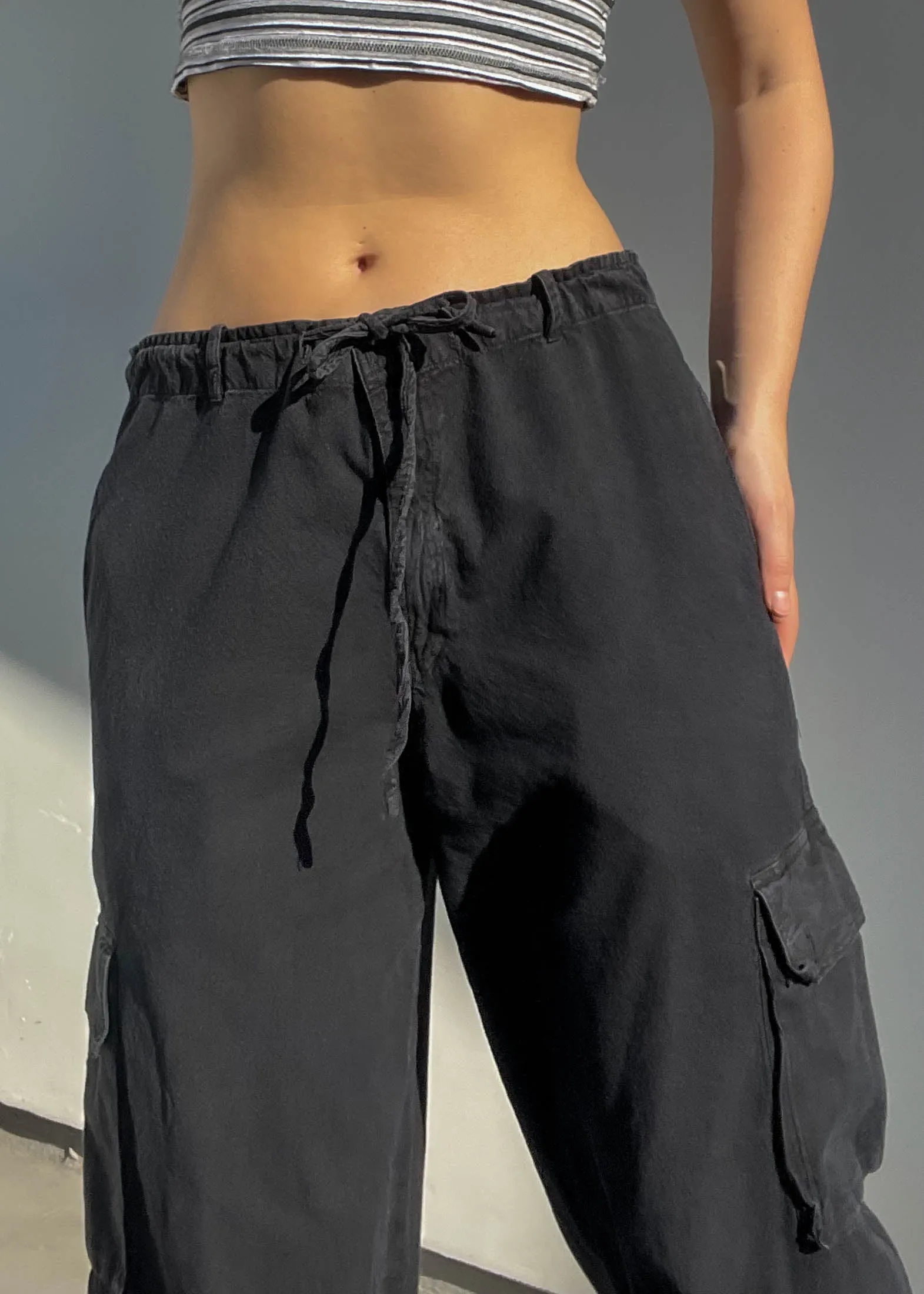 Y2k Black Drawstring Cargos (M)